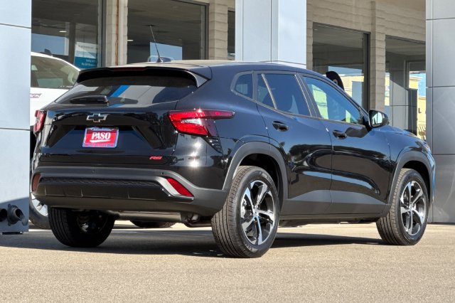 New 2026 Chevrolet Trax RS w/ Sunroof Package FWD image 6