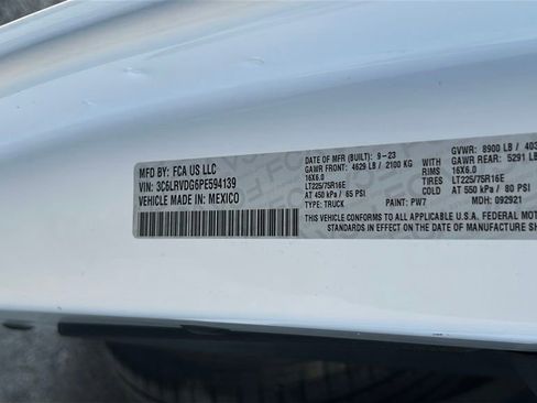 Used 2023 RAM ProMaster 2500 image 42