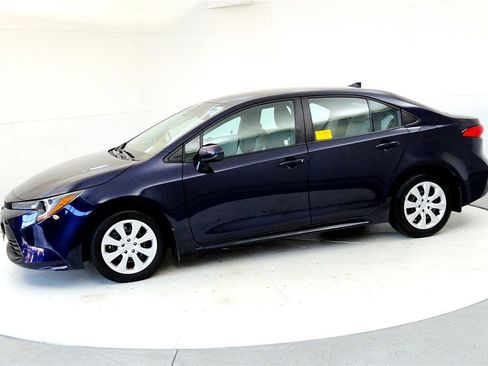 Certified 2024 Toyota Corolla LE image 3