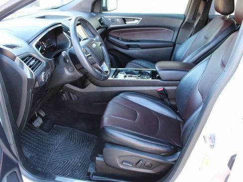 Used 2020 Ford Edge Titanium w/ Equipment Group 301A image 17