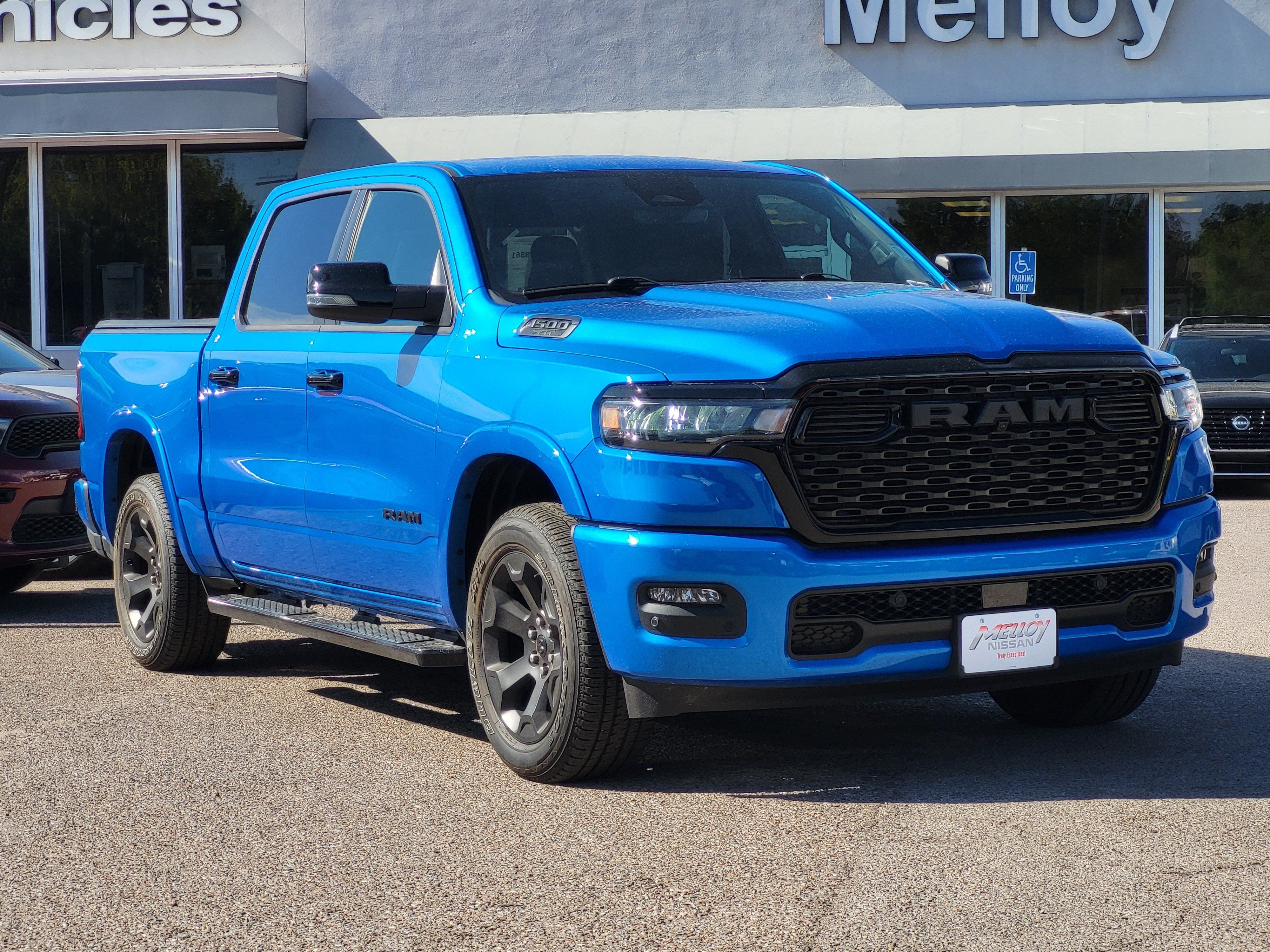 Used 2025 RAM 1500 Big Horn AWD/4WD image 3