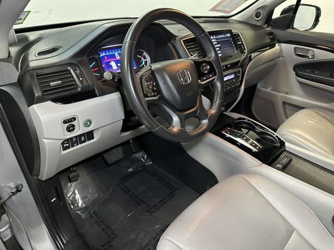 Used 2020 Honda Pilot Touring image 24