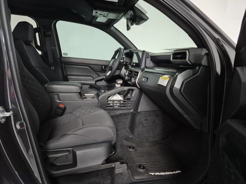 New 2026 Toyota Tacoma SR5 AWD/4WD image 31