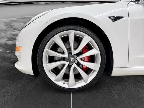 Used 2018 Tesla Model 3 Long Range AWD/4WD image 30