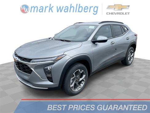 New 2026 Chevrolet Trax LT w/ Driver Confidence Package image 1