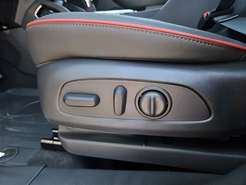 New 2026 Chevrolet TrailBlazer RS w/ Convenience Package image 22