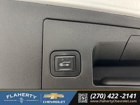 Used 2017 Cadillac XT5 Luxury image 22