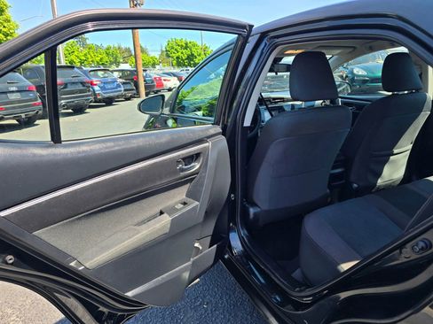 Used 2019 Toyota Corolla LE FWD image 16
