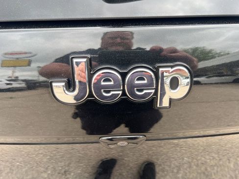 Used 2015 Jeep Cherokee Limited AWD/4WD image 34