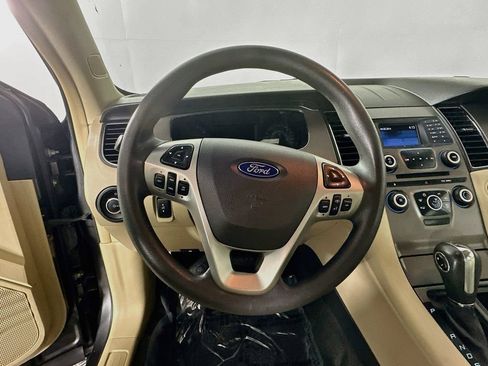 Used 2015 Ford Taurus SE FWD image 16