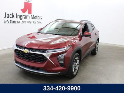 Used 2025 Chevrolet Trax LT