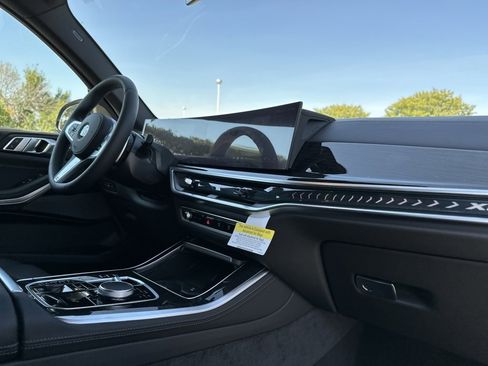 New 2026 BMW X5 xDrive40i w/ M Sport Package image 27