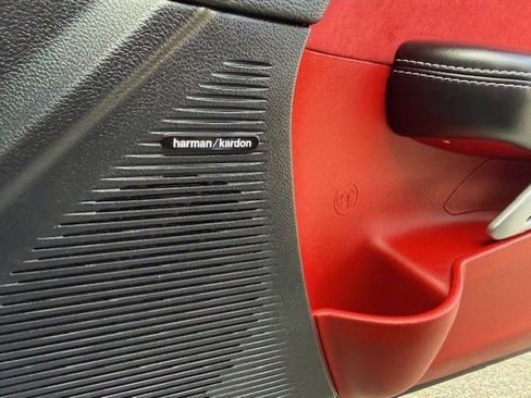 Used 2015 Dodge Challenger SRT w/ Technology Group image 39