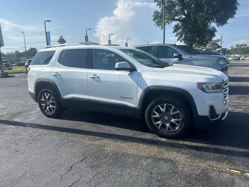 Used 2021 GMC Acadia SLT w/ Premium Package FWD image 2