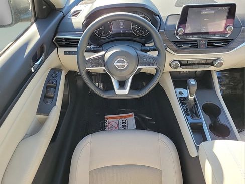 New 2025 Nissan Altima 2.5 SV image 14