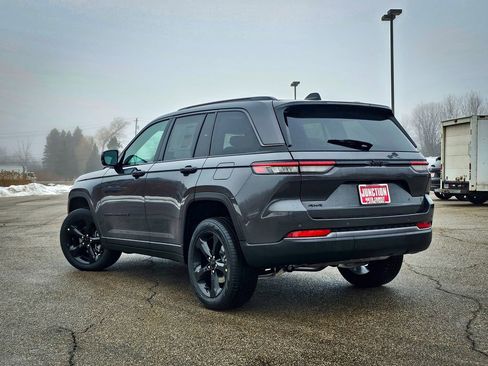 New 2026 Jeep Grand Cherokee Limited w/ Limited Altitude Package AWD/4WD image 5