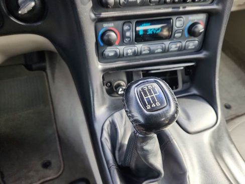 Used 2001 Chevrolet Corvette Base w/ Preferred Equipment Group2 image 33