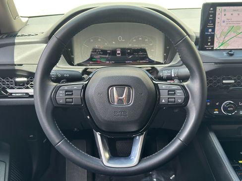 Used 2023 Honda Accord Touring image 19