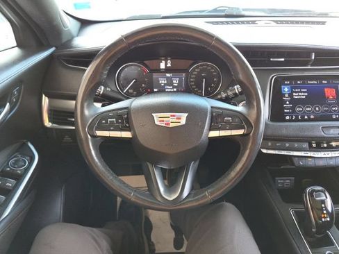 Used 2021 Cadillac XT4 Premium Luxury w/ Sun And Sound Package AWD/4WD image 51