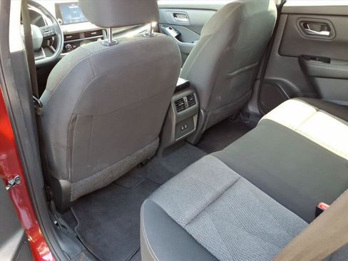 Used 2025 Nissan Rogue SV AWD/4WD image 14