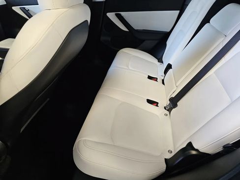 Used 2021 Tesla Model Y Long Range AWD/4WD image 12
