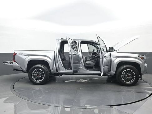 Used 2025 Toyota Tacoma TRD Sport RWD image 32