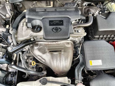 Used 2016 Toyota Camry SE FWD image 17