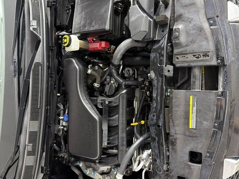 Used 2019 Nissan Rogue Sport SV image 25