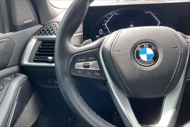 Used 2024 BMW X5 xDrive40i w/ Parking Assistance Package AWD/4WD image 18