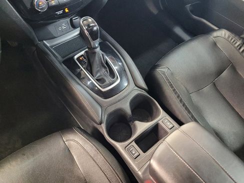 Used 2018 Nissan Rogue SL w/ Premium Package AWD/4WD image 26