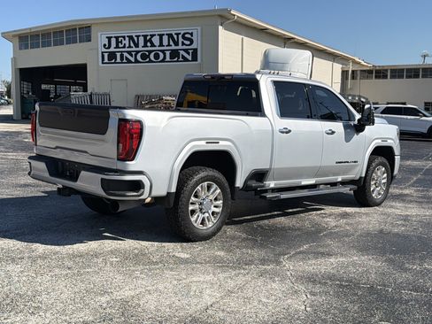 Used 2020 GMC Sierra 2500 Denali w/ Denali Ultimate Package AWD/4WD image 3