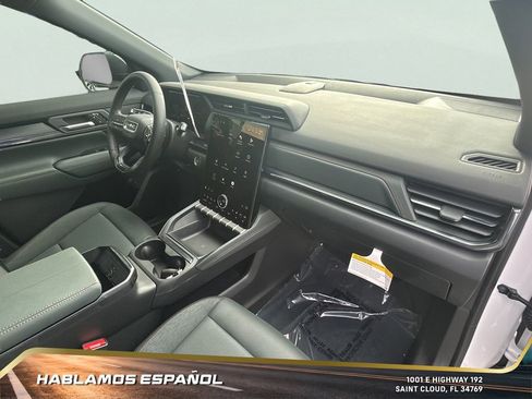 New 2026 GMC Terrain AT4 w/ Convenience Package III image 32