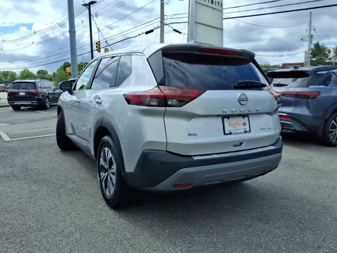 Used 2023 Nissan Rogue SV AWD/4WD image 7