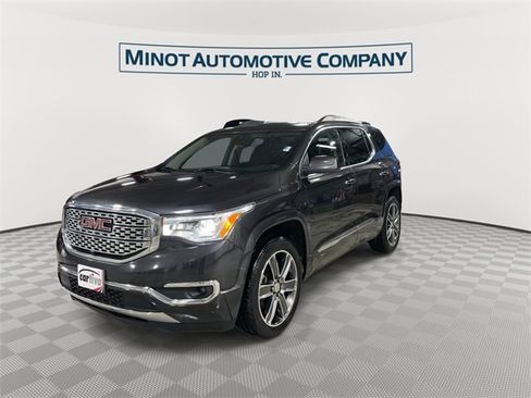 Used 2017 GMC Acadia Denali w/ Technology Package image 4