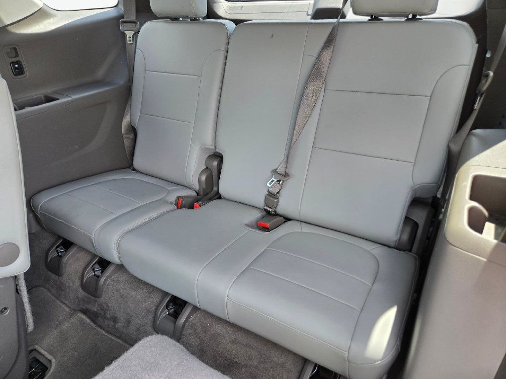 Used 2019 Chevrolet Traverse Premier w/ Driver Confidence II Package FWD image 19