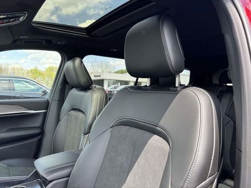 New 2026 Jeep Grand Cherokee L 4WD image 16