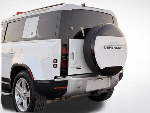 Used 2020 Land Rover Defender 110 S AWD/4WD image 3