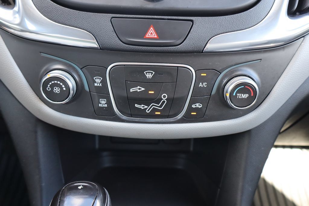Used 2019 Chevrolet Equinox LS w/ LS Convenience Package AWD/4WD image 12