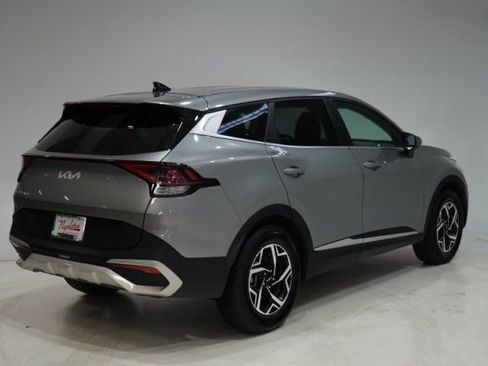 Used 2025 Kia Sportage LX FWD image 8
