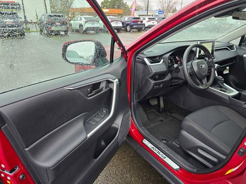 Certified 2025 Toyota RAV4 LE image 19