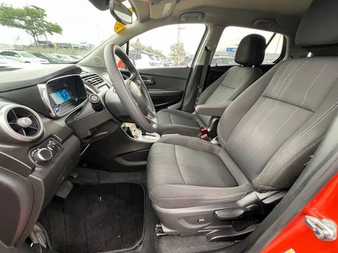 Used 2015 Chevrolet Trax LT FWD image 18