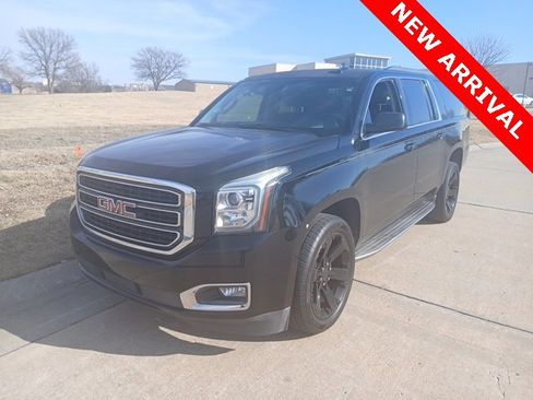 Used 2017 GMC Yukon XL SLE w/ Convenience Package image 7