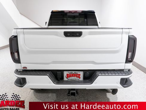 Used 2023 GMC Sierra 2500 AT4 w/ AT4 Preferred Package AWD/4WD image 4