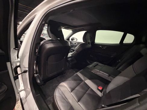 Used 2019 Volvo S60 T6 R-Design AWD/4WD image 30