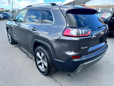 Used 2019 Jeep Cherokee Limited image 7