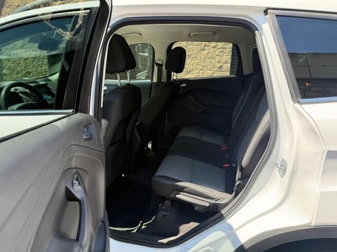 Used 2017 Ford Escape SE w/ Equipment Group 201A AWD/4WD image 30