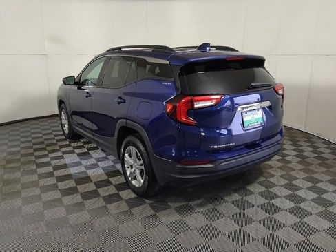 Used 2022 GMC Terrain SLE w/ Driver Convenience Package AWD/4WD image 5