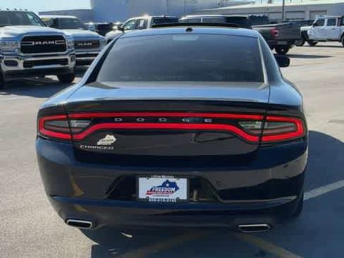 Used 2021 Dodge Charger SXT w/ Leather Interior Group RWD image 7