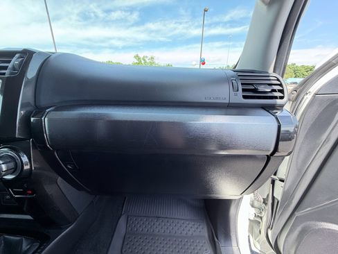 Used 2021 Toyota 4Runner TRD Off-Road Premium AWD/4WD image 19
