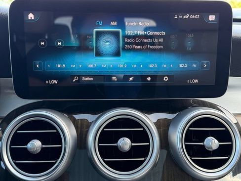 Used 2021 Mercedes-Benz GLC 300 4MATIC image 21